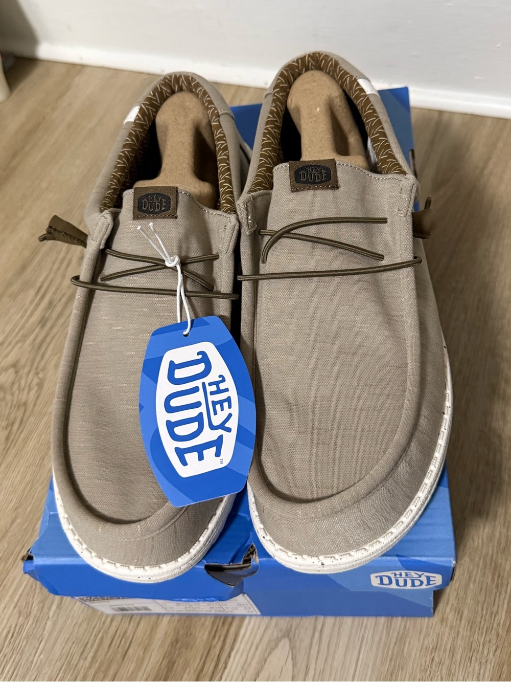 NEW Hey Dude Wally Stretch Fleece
"Quarry" Slip On Taupe Tan Sz M11 White
Sole